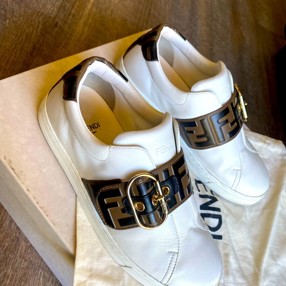 FENDI SNEAKERS WHITE SIZE 37